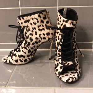 Carrano women’s booties